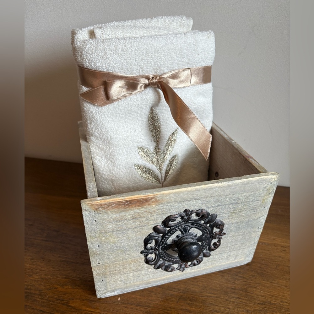 Elegant Cream Hand Towel Set with Decorative Box